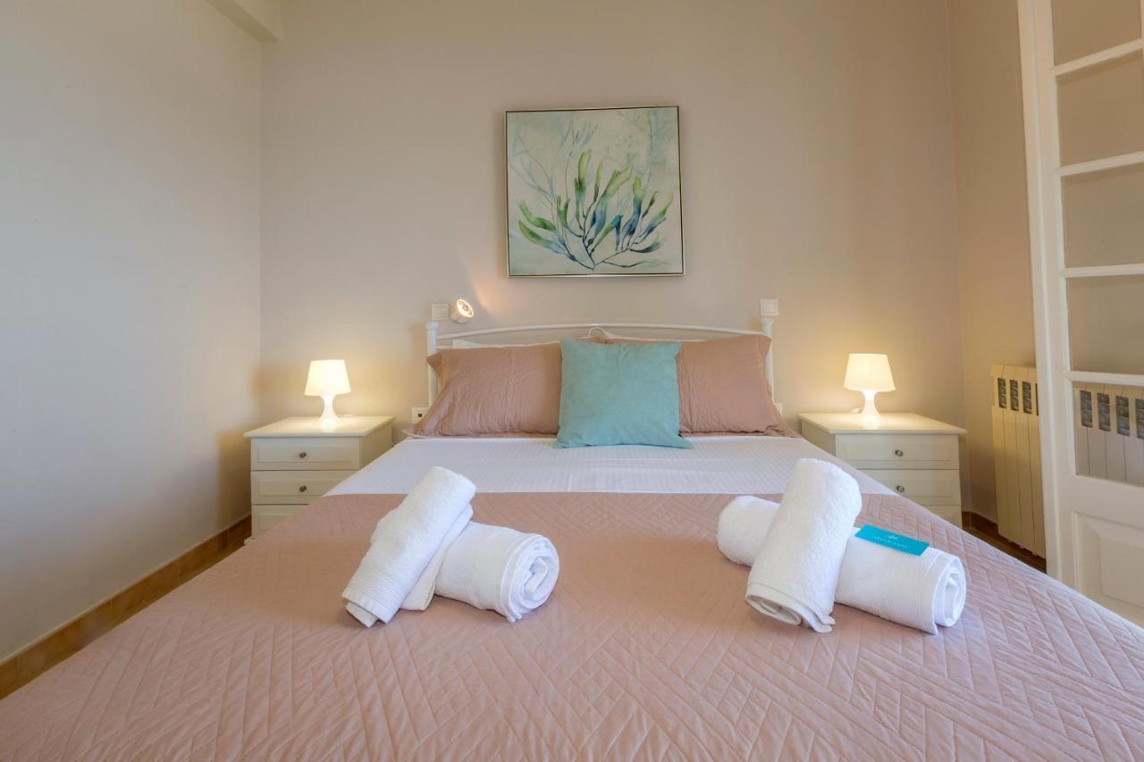 Alisachni Apartments Apraos ภายนอก รูปภาพ
