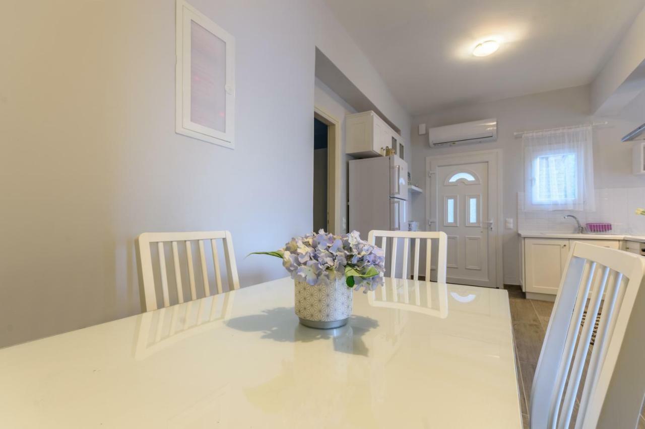 Alisachni Apartments Apraos ภายนอก รูปภาพ