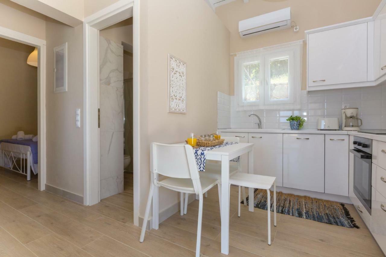 Alisachni Apartments Apraos ภายนอก รูปภาพ