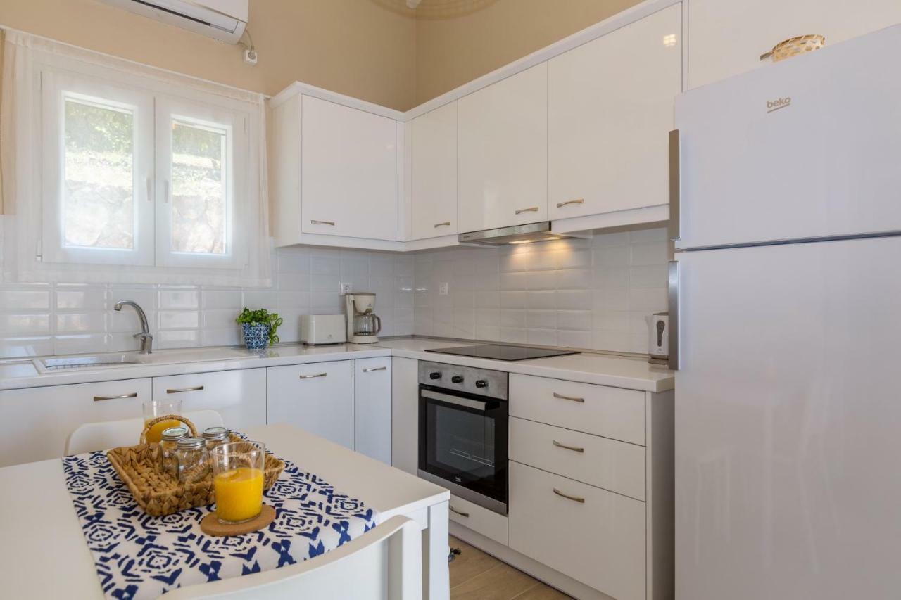 Alisachni Apartments Apraos ภายนอก รูปภาพ